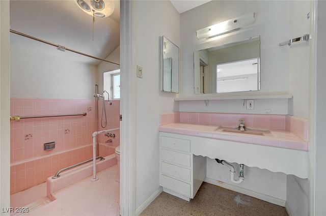 1813 Bracken Avenue, Las Vegas, NV 89104