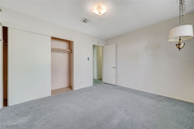 1813 Bracken Avenue, Las Vegas, NV 89104