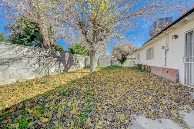 1813 Bracken Avenue, Las Vegas, NV 89104