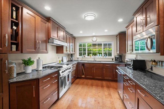 1745 Virginia Avenue, Redwood City, CA 94061