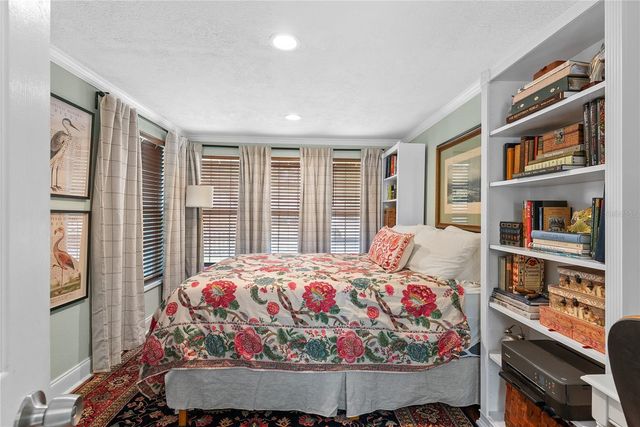 1421 E HANNA AVENUE, Tampa, FL 33604