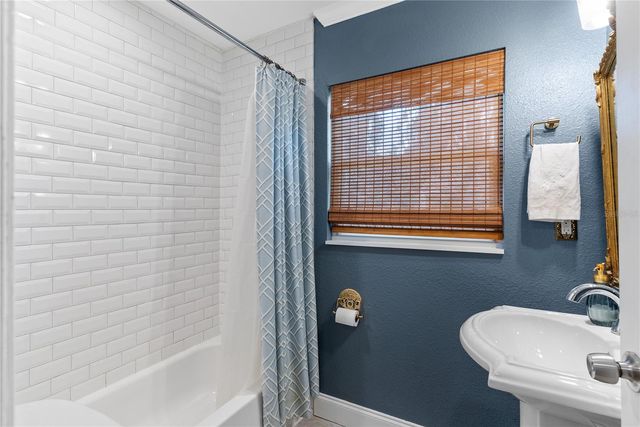 1421 E HANNA AVENUE, Tampa, FL 33604