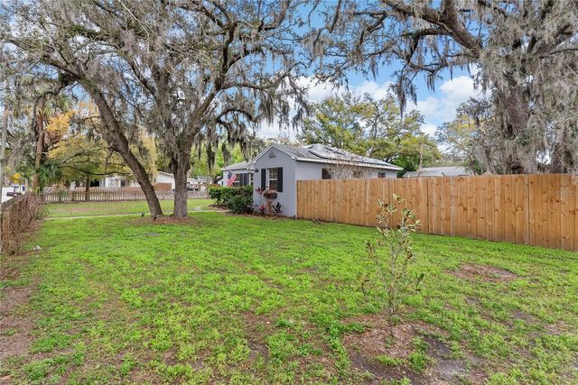 1421 E HANNA AVENUE, Tampa, FL 33604