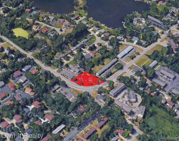 2355 S Commerce Road, Wolverine Lake, MI 48390