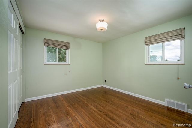 11026 Middlebelt Road, Livonia, MI 48150