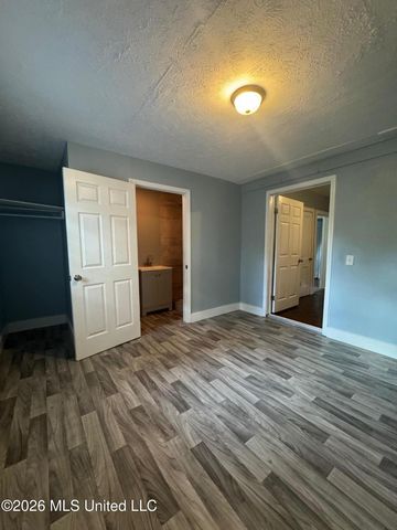 4833 Churchill Drive, Jackson, MS 39206