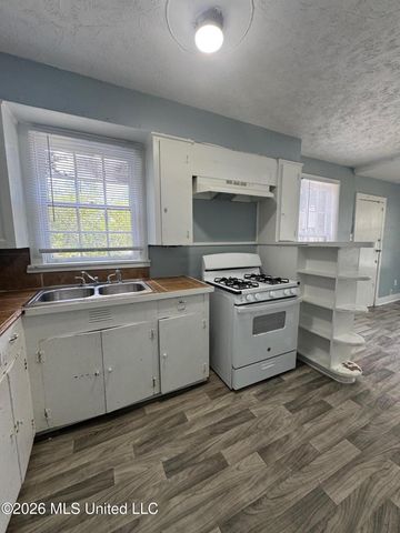 4833 Churchill Drive, Jackson, MS 39206
