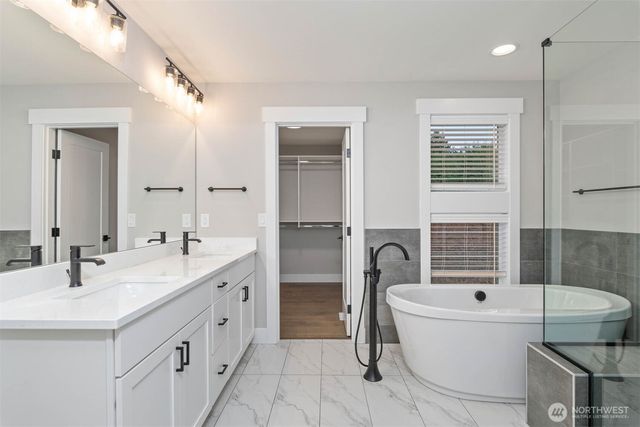 3853 95th Avenue E, Edgewood, WA 98371