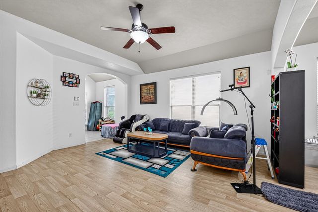 9314 Fuqua Ridge Lane, Houston, TX 77075