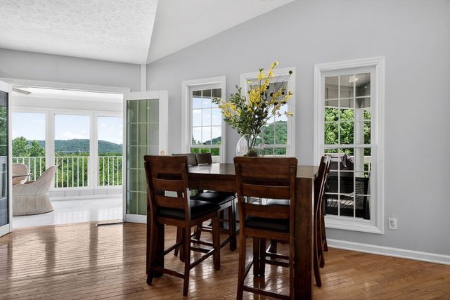 1038 Lakeside Dr, Smithville, TN 37166