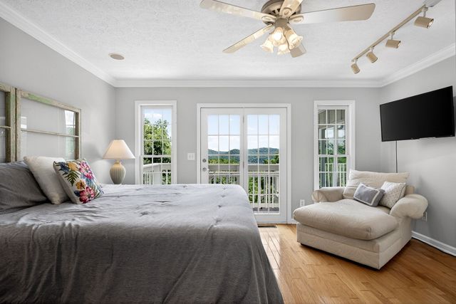 1038 Lakeside Dr, Smithville, TN 37166