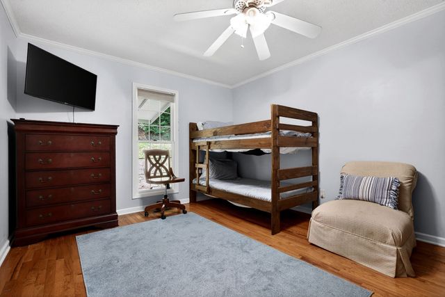 1038 Lakeside Dr, Smithville, TN 37166