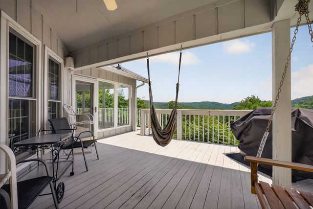 1038 Lakeside Dr, Smithville, TN 37166