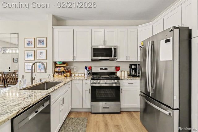 17764 Windflower Drive, Southfield, MI 48076