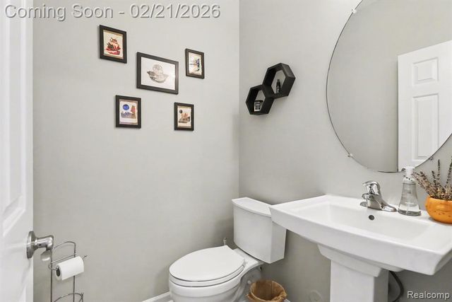 17764 Windflower Drive, Southfield, MI 48076