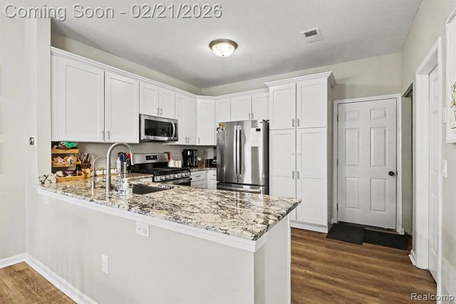 17764 Windflower Drive, Southfield, MI 48076