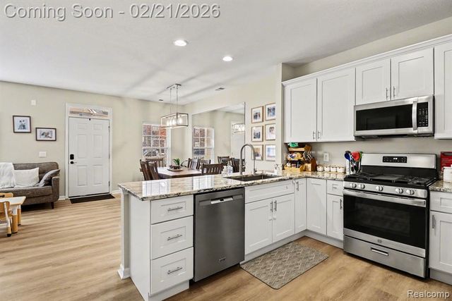 17764 Windflower Drive, Southfield, MI 48076