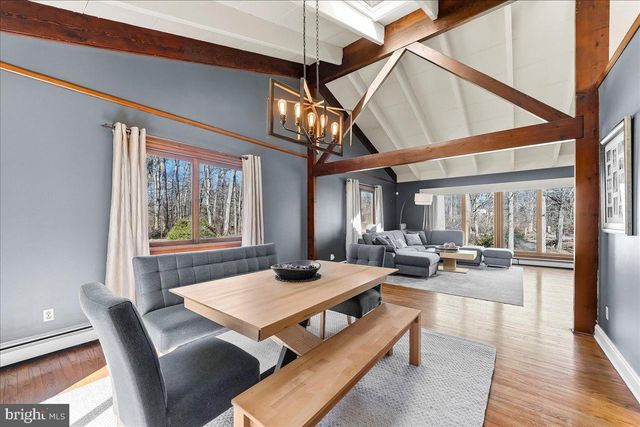 310 WOODVIEW RD, West Grove, PA 19390