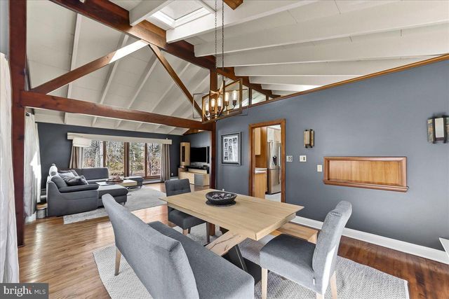 310 WOODVIEW RD, West Grove, PA 19390