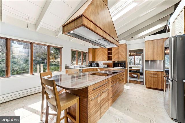 310 WOODVIEW RD, West Grove, PA 19390