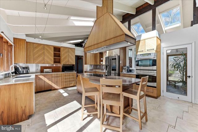 310 WOODVIEW RD, West Grove, PA 19390