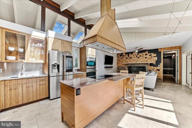 310 WOODVIEW RD, West Grove, PA 19390