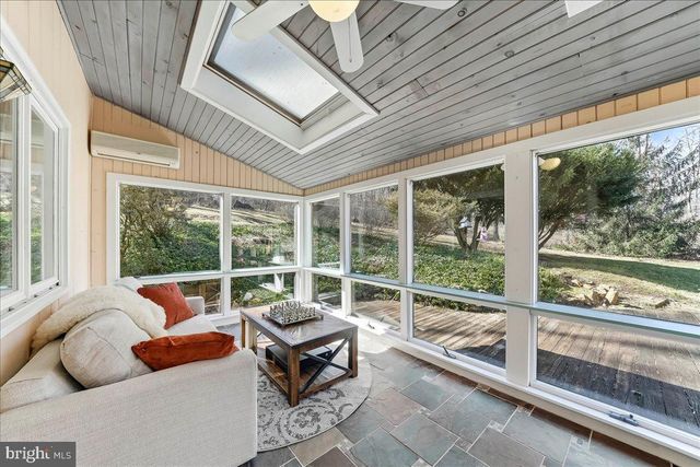 310 WOODVIEW RD, West Grove, PA 19390