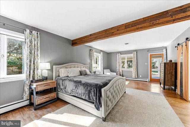 310 WOODVIEW RD, West Grove, PA 19390