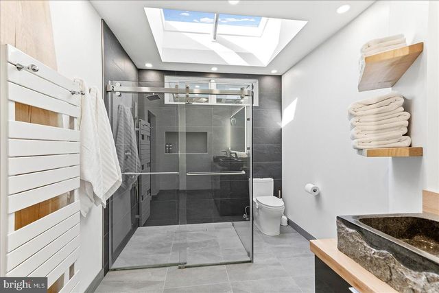 310 WOODVIEW RD, West Grove, PA 19390