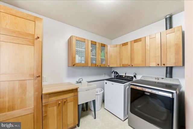 310 WOODVIEW RD, West Grove, PA 19390