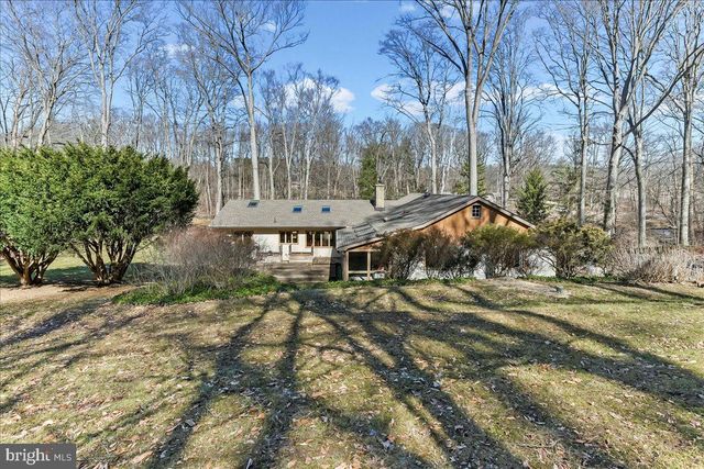 310 WOODVIEW RD, West Grove, PA 19390