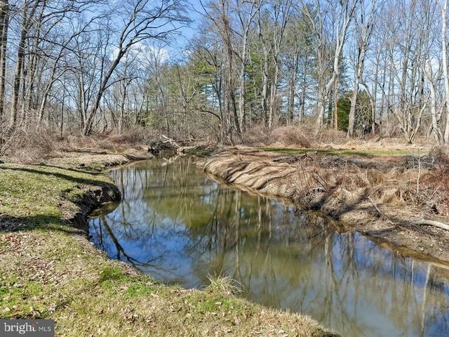 310 WOODVIEW RD, West Grove, PA 19390