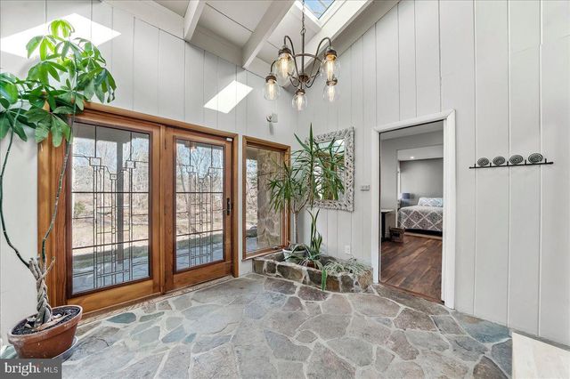 310 WOODVIEW RD, West Grove, PA 19390