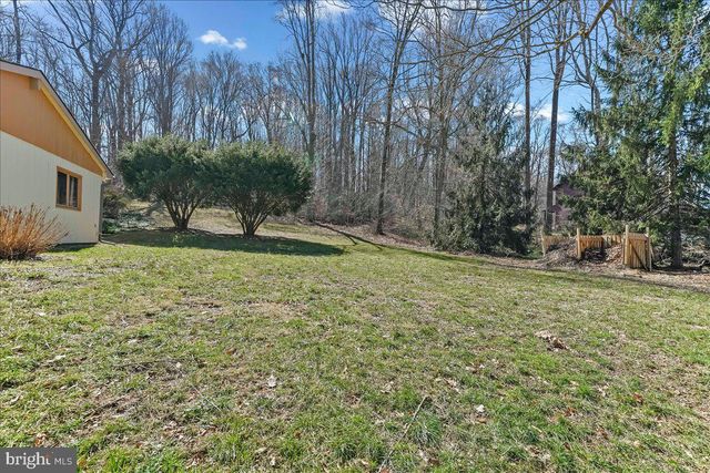 310 WOODVIEW RD, West Grove, PA 19390