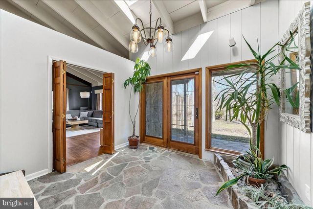 310 WOODVIEW RD, West Grove, PA 19390