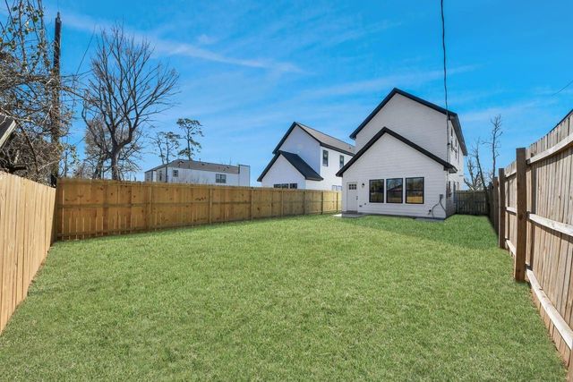 8655 Sunderland Road, Houston, TX 77028