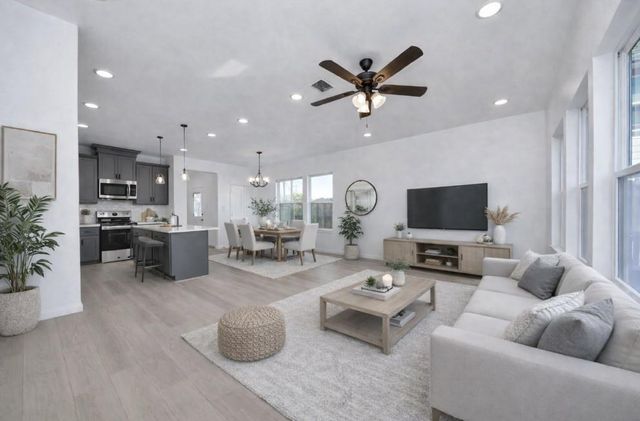 8655 Sunderland Road, Houston, TX 77028