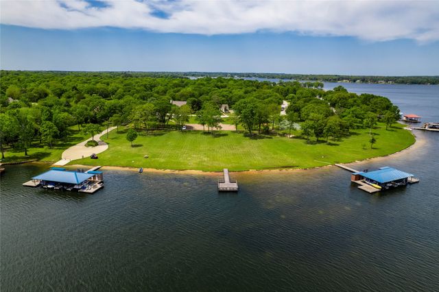 7222 Neches Street, Athens, TX 75752