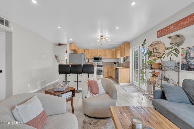 4573 Robert Acosta Drive, El Paso, TX 79934
