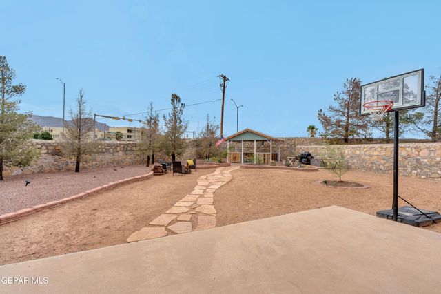 4573 Robert Acosta Drive, El Paso, TX 79934