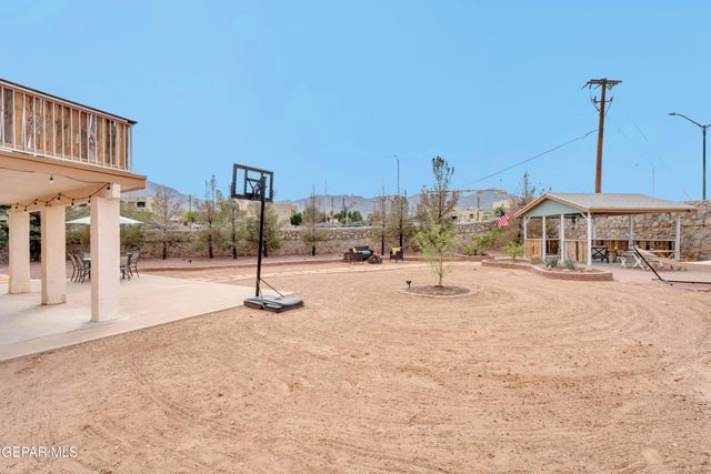 4573 Robert Acosta Drive, El Paso, TX 79934