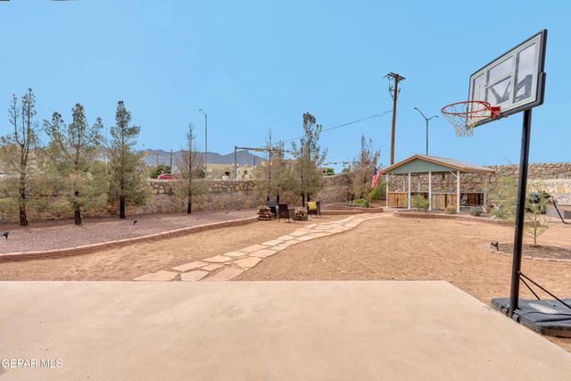 4573 Robert Acosta Drive, El Paso, TX 79934
