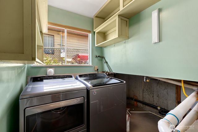 10200 62nd Avenue S, Seattle, WA 98178