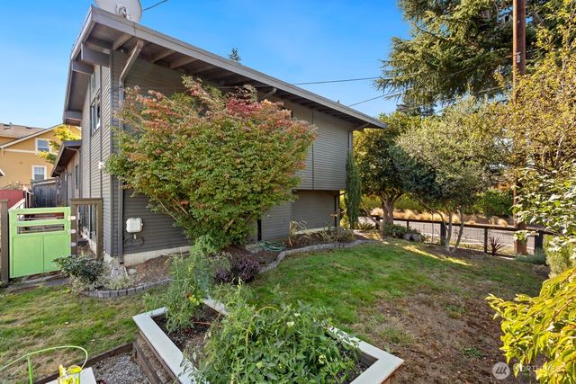 10200 62nd Avenue S, Seattle, WA 98178