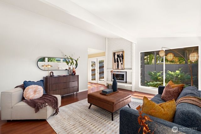 10200 62nd Avenue S, Seattle, WA 98178