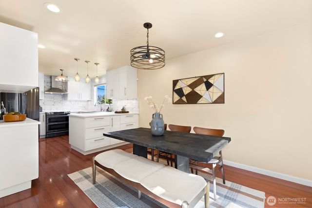 10200 62nd Avenue S, Seattle, WA 98178