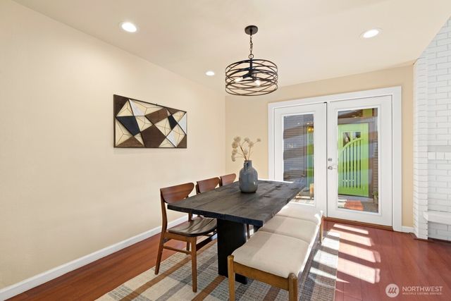10200 62nd Avenue S, Seattle, WA 98178