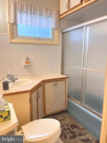 141 N 15TH ST, Camp Hill, PA 17011