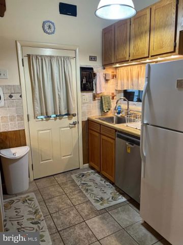 141 N 15TH ST, Camp Hill, PA 17011