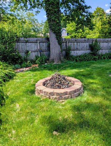 1609 Boca Lago Drive, Valparaiso, IN 46383